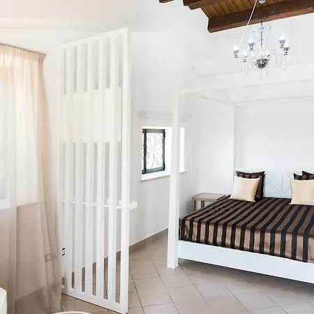 Regia Corte Bed & Breakfast *